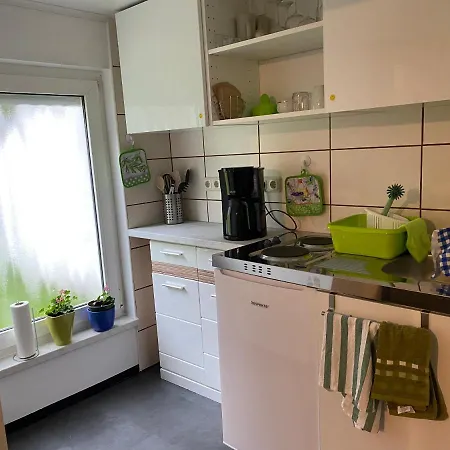 Kleines Mit Gartenzugang * Milbitz