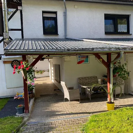 Kleines Mit Gartenzugang Milbitz